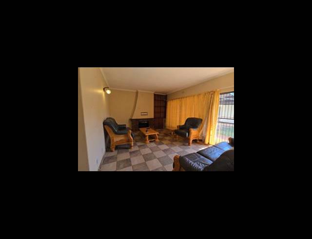 4 BEDROOM HOUSE FOR SALE IN SINOVILLE